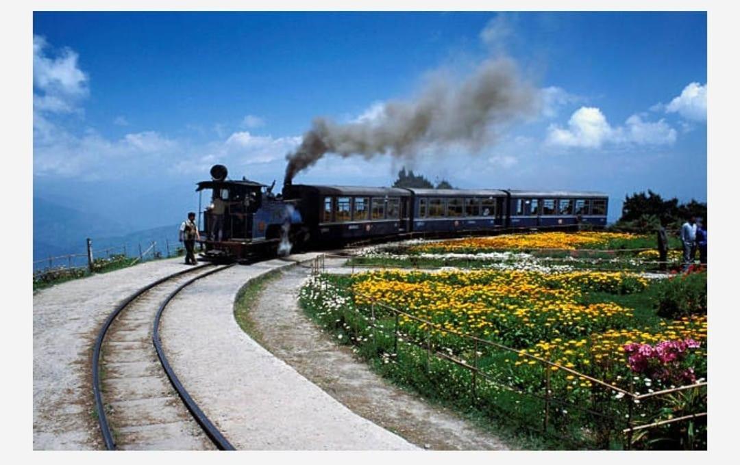 Pathi Bunkers Vandrarhem Darjeeling  Exteriör bild