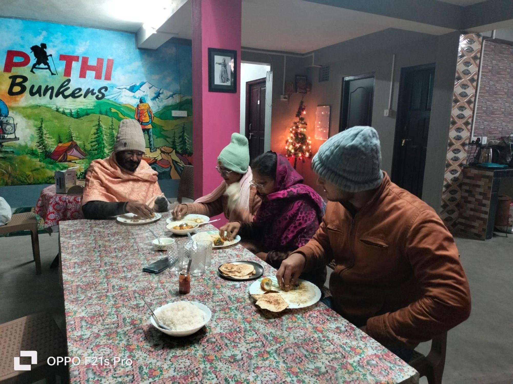 Pathi Bunkers Vandrarhem Darjeeling  Exteriör bild