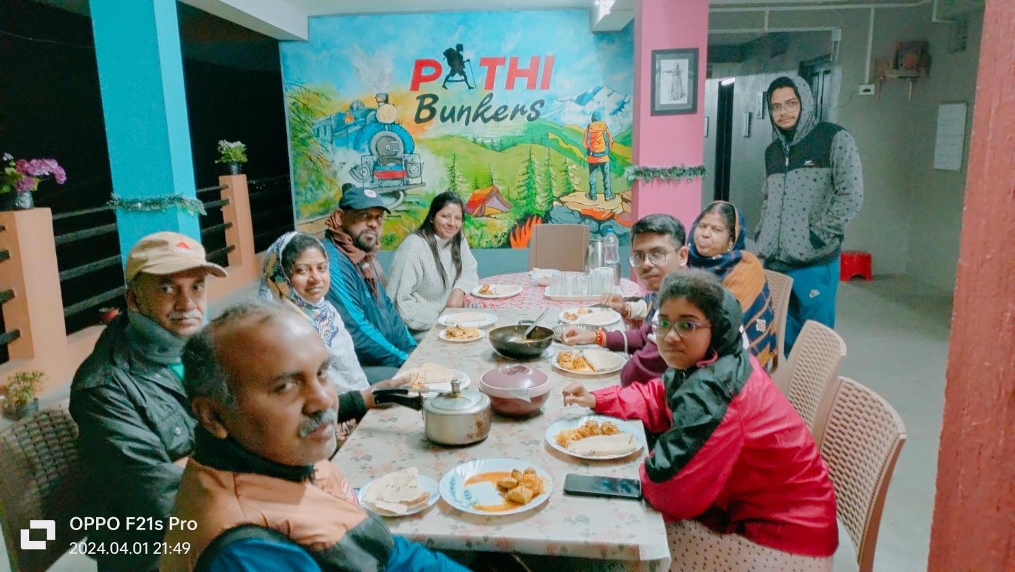 Pathi Bunkers Vandrarhem Darjeeling  Exteriör bild